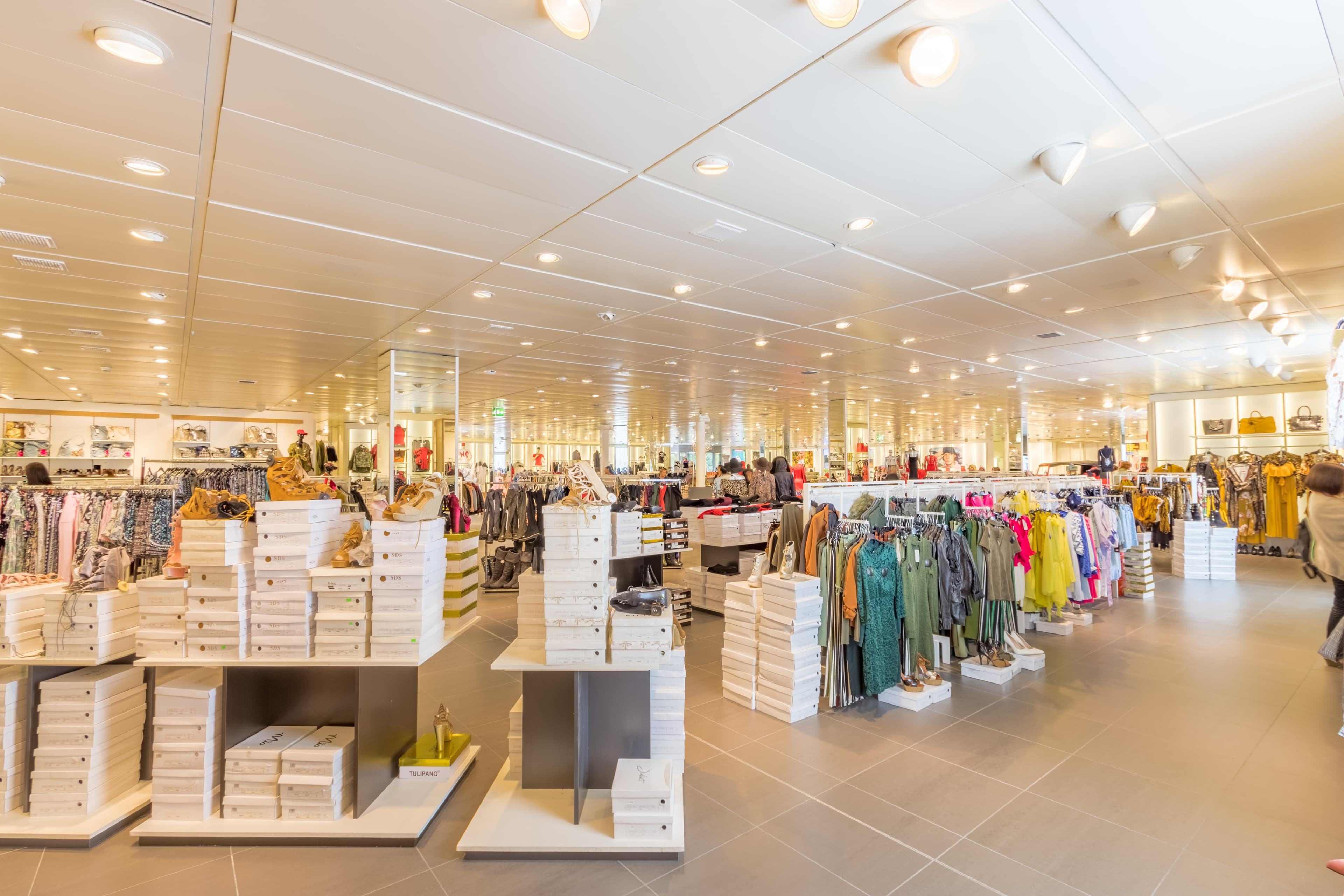 Comprehensive Handbook: Navigating Product Assortment Strategies and Overcoming Challenges in 2023